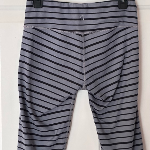 Athleta Chaturanga Cropped Leggings - Picture 5 of 12